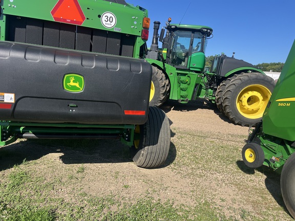 2023 John Deere 560M Baler/Round