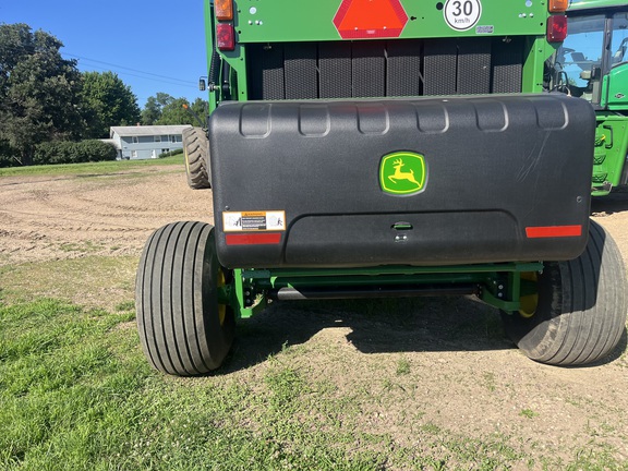 2023 John Deere 560M Baler/Round