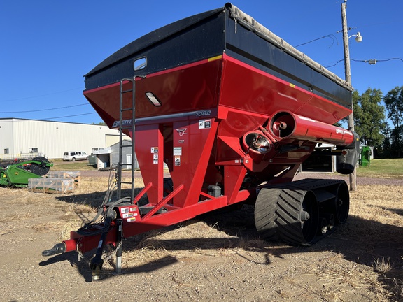 2017 Brent 1082 Grain Cart