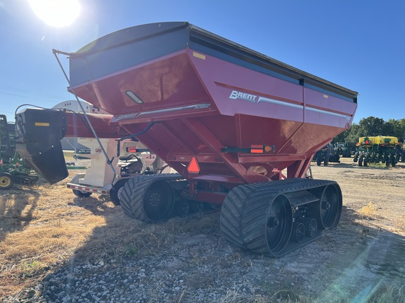 2017 Brent 1082 Grain Cart