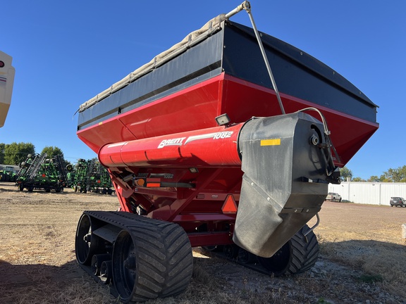 2017 Brent 1082 Grain Cart