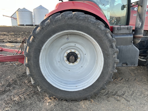 2011 Case IH Magnum 335 Tractor