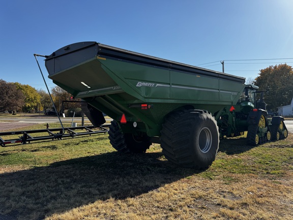 2023 Unverferth V1300 Grain Cart