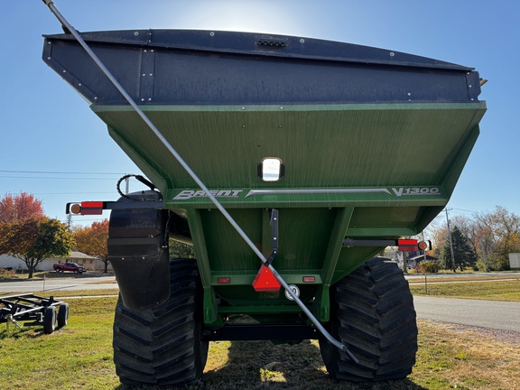 2023 Unverferth V1300 Grain Cart