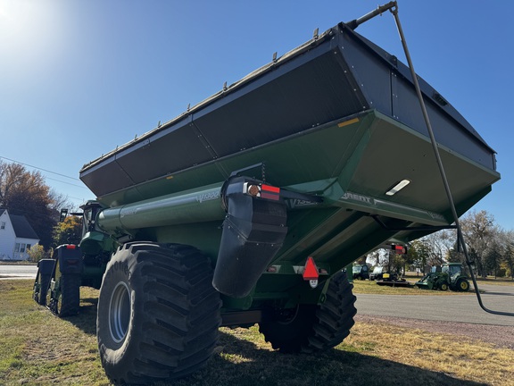 2023 Unverferth V1300 Grain Cart