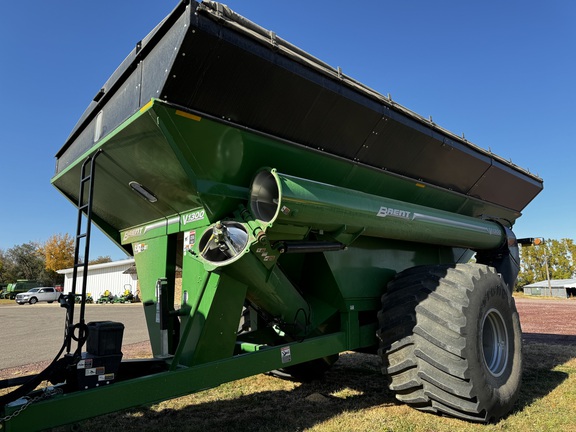 2023 Unverferth V1300 Grain Cart