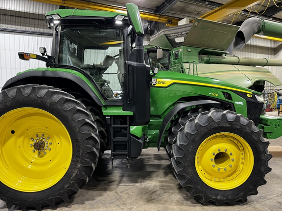 2020 John Deere 8R 370 Tractor