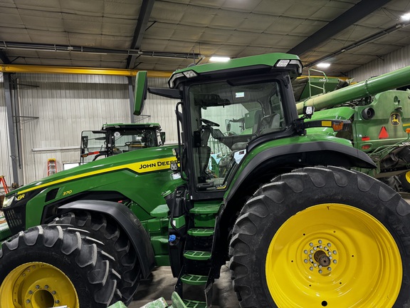 2020 John Deere 8R 370 Tractor