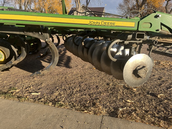 2013 John Deere 2720 Disk Ripper