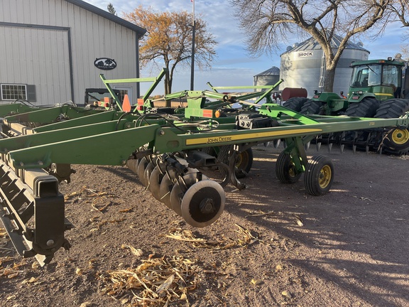 2013 John Deere 2720 Disk Ripper