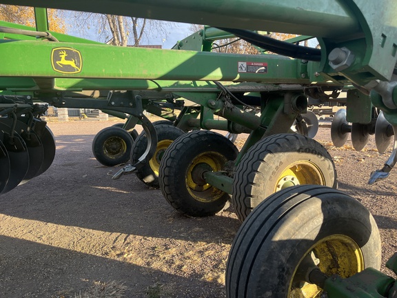 2013 John Deere 2720 Disk Ripper