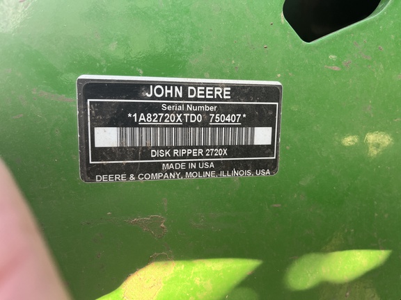 2013 John Deere 2720 Disk Ripper