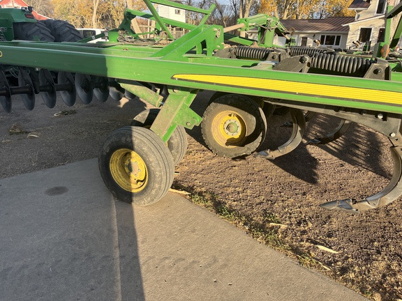 2013 John Deere 2720 Disk Ripper