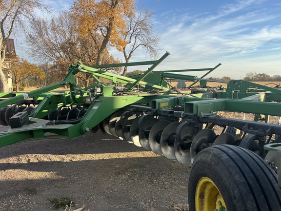 2013 John Deere 2720 Disk Ripper