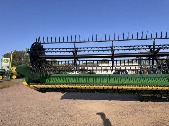 2024 John Deere RD40F Header Combine