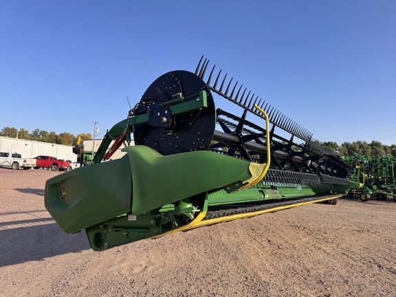 2024 John Deere RD40F Header Combine