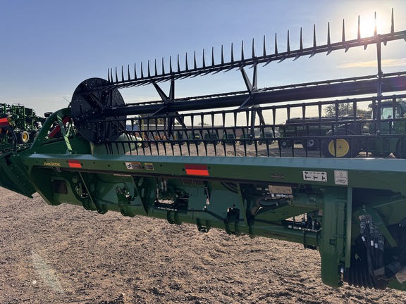 2024 John Deere RD40F Header Combine