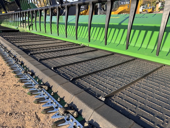 2024 John Deere RD40F Header Combine