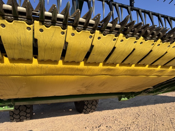 2024 John Deere RD40F Header Combine