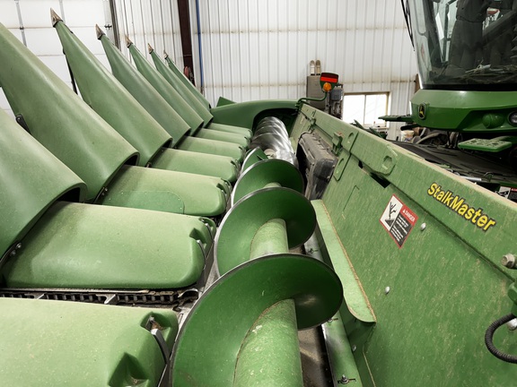 2014 John Deere 608C StalkMaster Header Corn Head