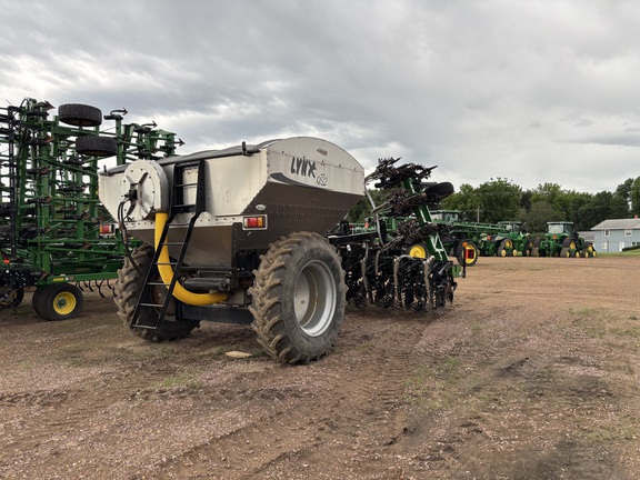 2022 Unverferth RAPTOR 2030 MT Strip Till