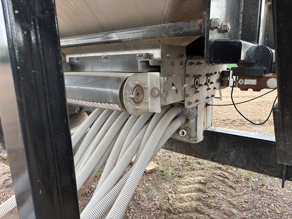2022 Unverferth RAPTOR 2030 MT Strip Till