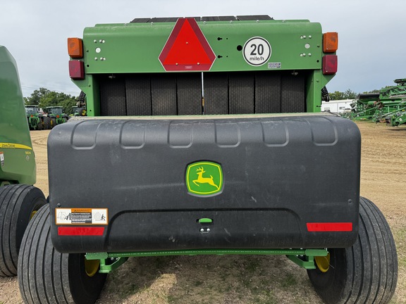 2022 John Deere 560M Baler/Round