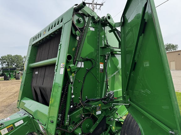 2022 John Deere 560M Baler/Round