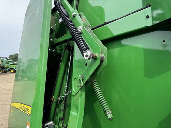 2022 John Deere 560M Baler/Round