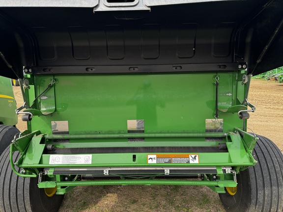 2022 John Deere 560M Baler/Round
