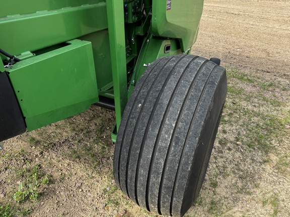 2022 John Deere 560M Baler/Round