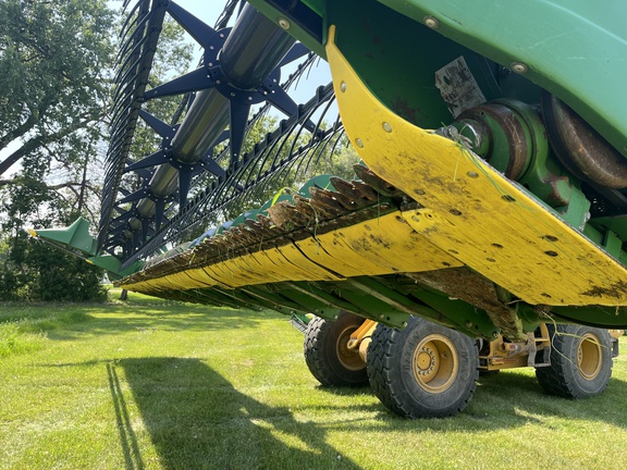 2011 John Deere 635F Header Combine