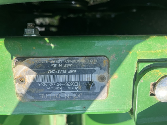 2011 John Deere 635F Header Combine