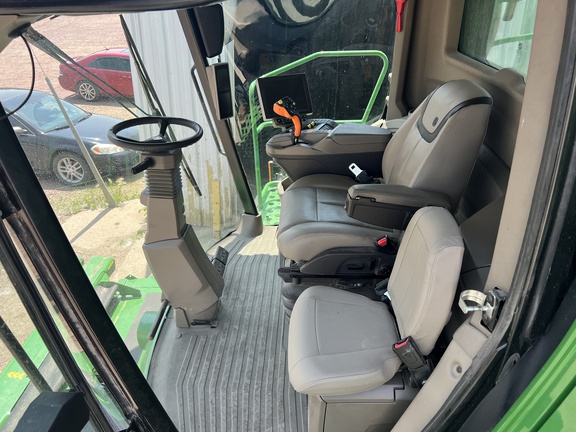 2022 John Deere X9 1100 Combine