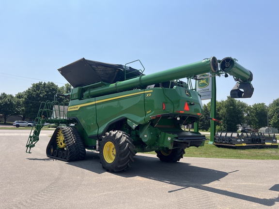 2022 John Deere X9 1100 Combine