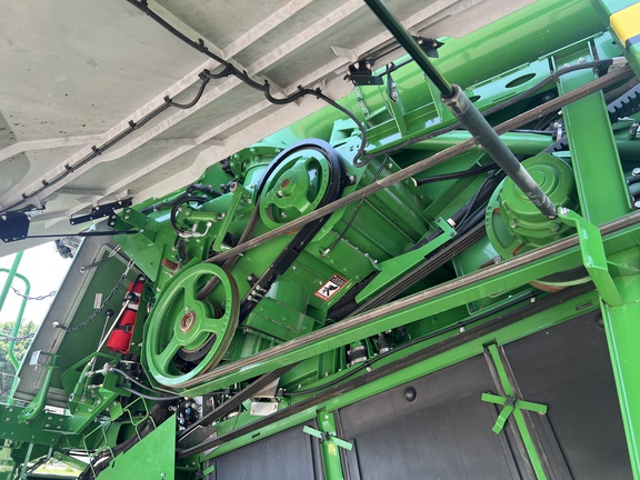 2022 John Deere X9 1100 Combine