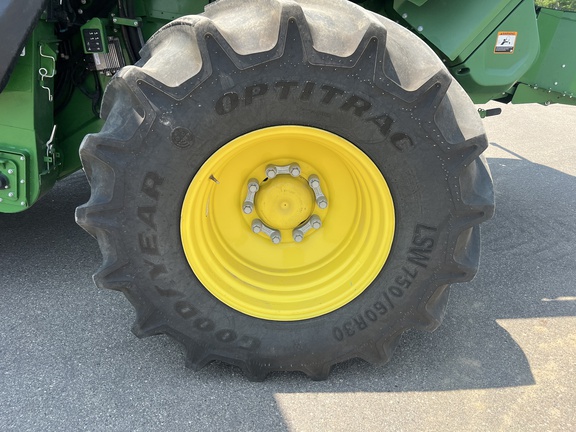 2022 John Deere X9 1100 Combine