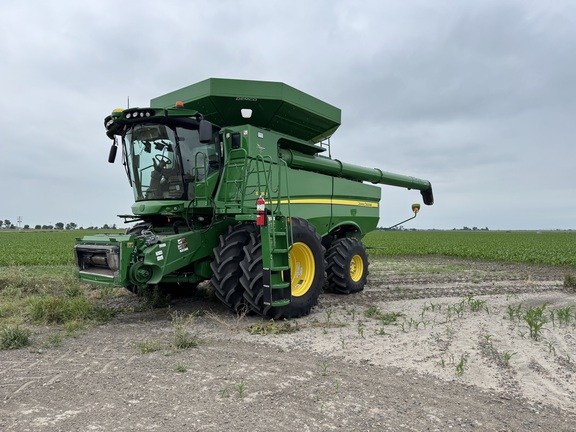 2018 John Deere S780 Combine