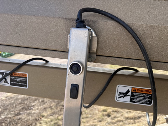 2013 Unverferth 3750 Tender