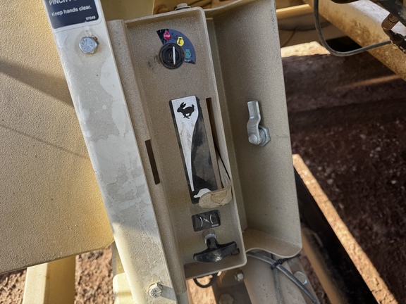 2010 Unverferth 3750 Tender