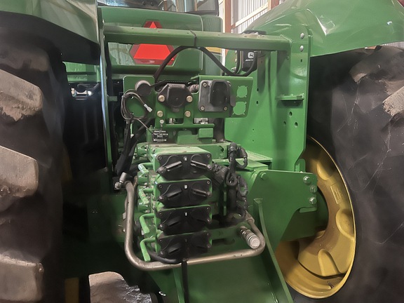 2011 John Deere 9530 Tractor 4WD