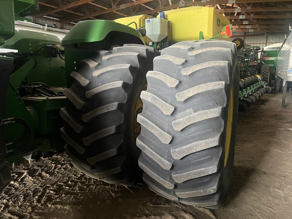 2011 John Deere 9530 Tractor 4WD