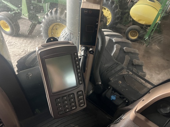 2011 John Deere 9530 Tractor 4WD