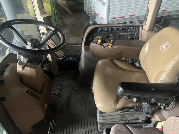 2011 John Deere 9530 Tractor 4WD