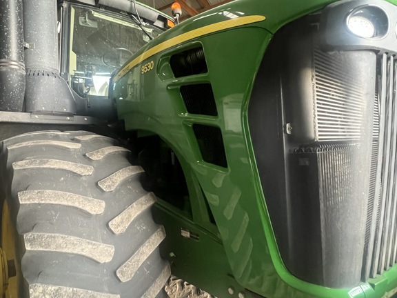 2011 John Deere 9530 Tractor 4WD