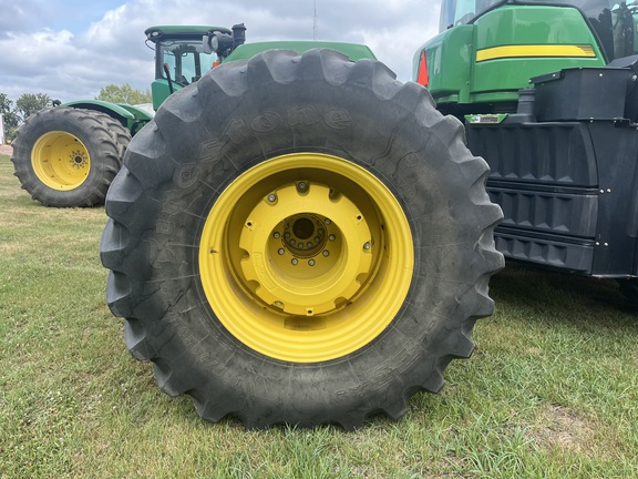 2011 John Deere 9530 Tractor 4WD