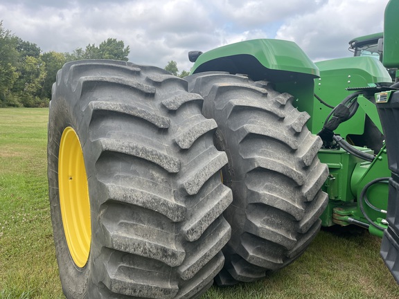 2011 John Deere 9530 Tractor 4WD