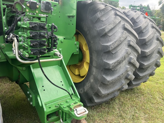 2011 John Deere 9530 Tractor 4WD