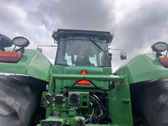 2011 John Deere 9530 Tractor 4WD