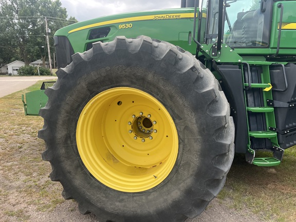 2011 John Deere 9530 Tractor 4WD